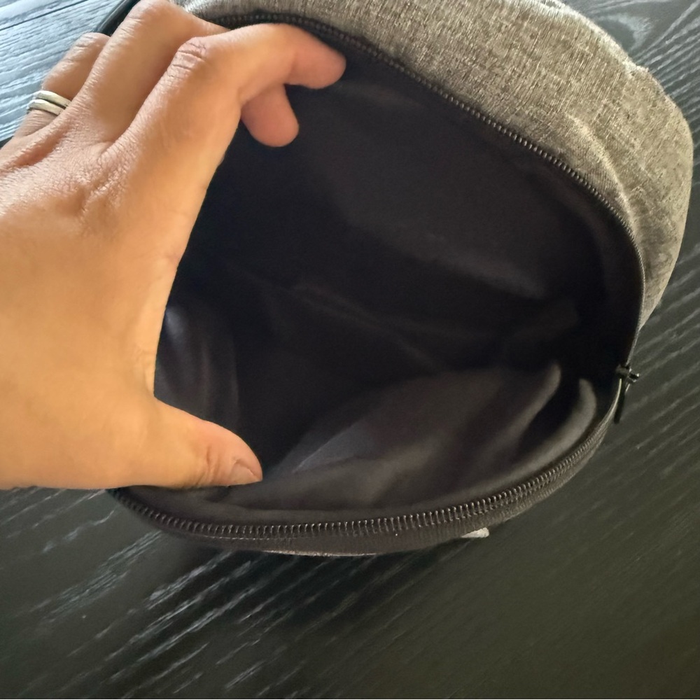 Tushbaby Hip Carrier – Grey | Excellent Condition  ✨ - Picture 10 of 11